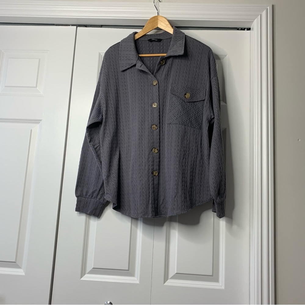 Dokotoo Oversized Women’s Grey Button-Up Shirt Cable Knit Pattern Size US M